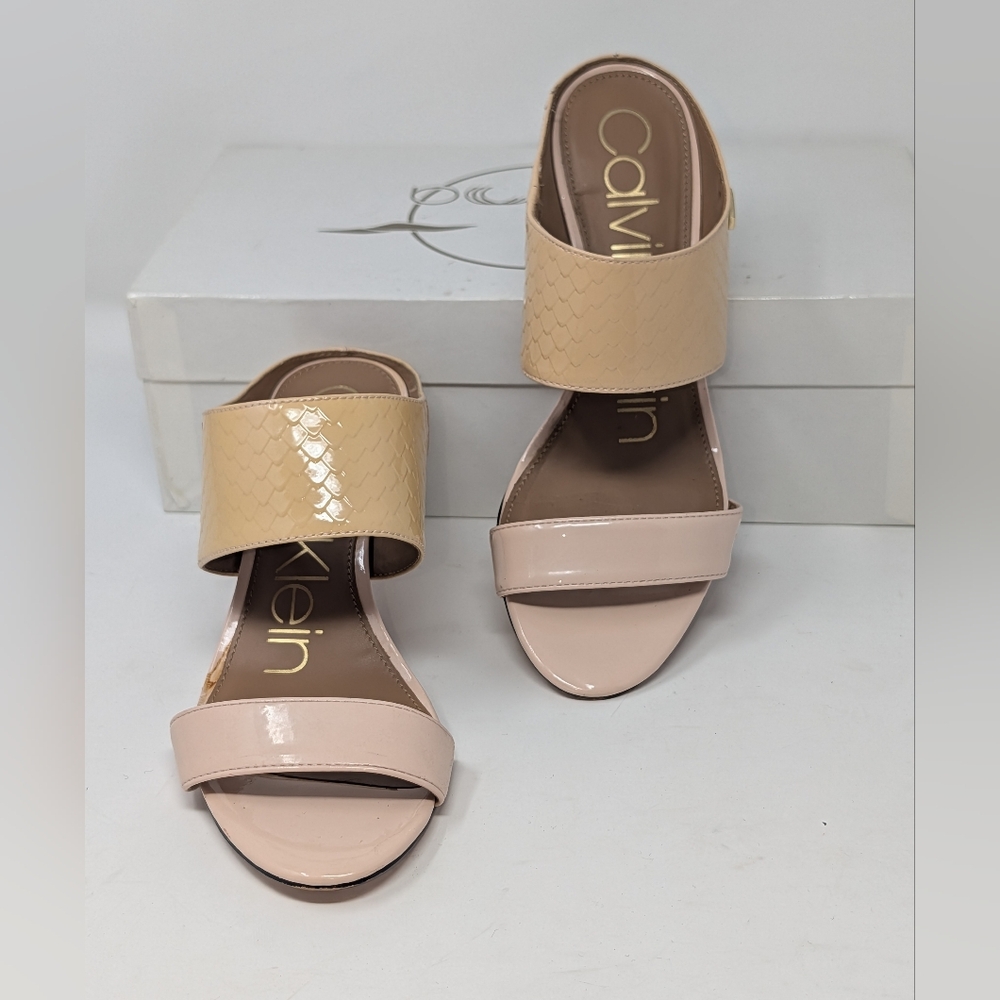 Calvin Klein Cecily Python Embossed Beige Patent Leather Slip-On Sandals Size 6